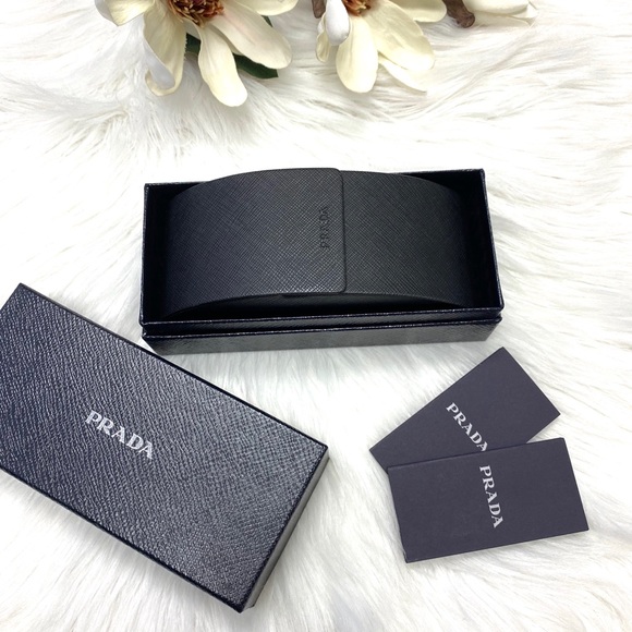 🕶😎 PRADA Sunglasses 😎🕶 - Picture 14 of 15